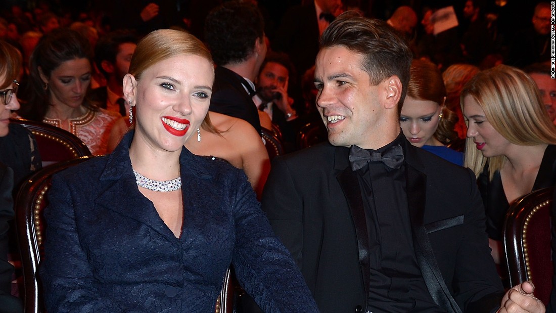 Scarlett Johansson and French journalist Romain Dauriac were married for more than a month before the rest of the world caught on. According to Gossip Cop, the couple set off for Philipsburg, Montana, to tie the knot in secret on October 1.
