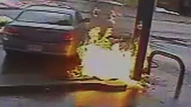 Videos Gone Viral: Gas Station rescue_00001804.jpg