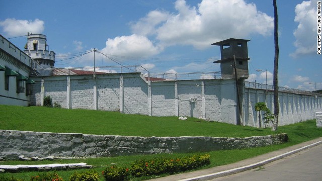 inside-one-of-the-world-s-largest-prisons