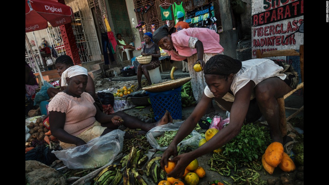 The Sunday market in the main street of Jacmel.