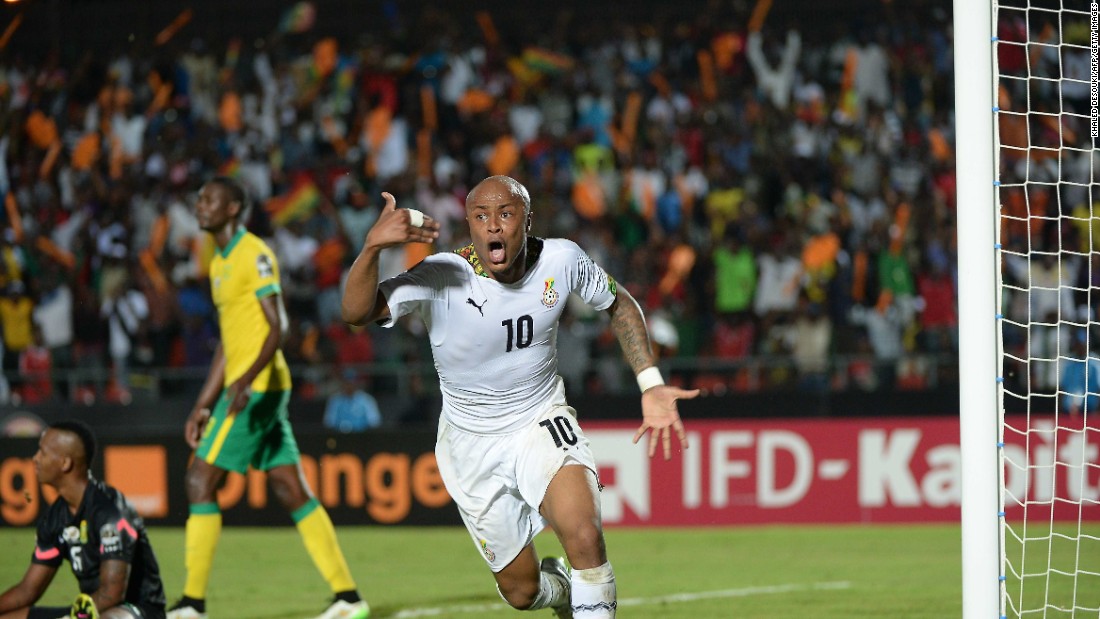 Ghana&#39;s Andre Ayew celebrates after scoring the second goal in his country&#39;s 2-1 come-from-behind Group C victory over South Africa at AFCON 2015.