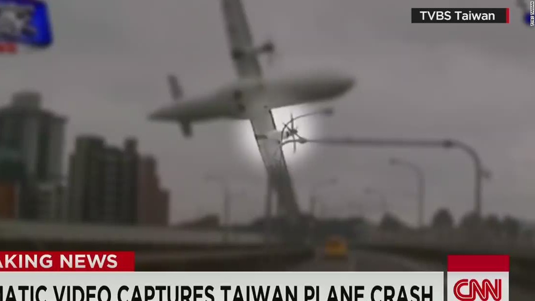 Mayday Call Before Plane Hits Taipei Bridge Crashes Cnn