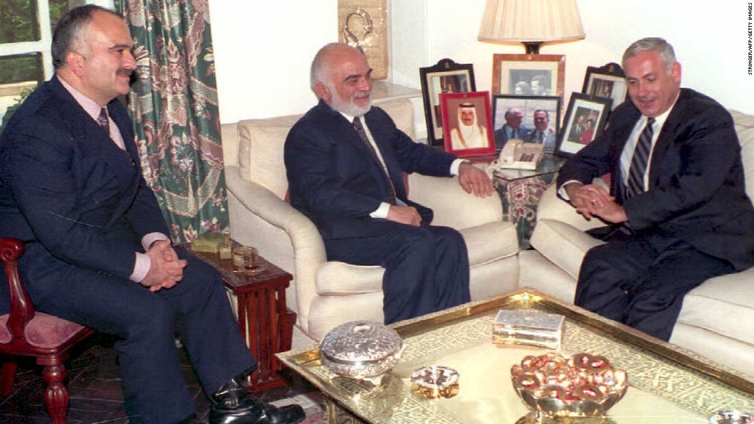 Netanyahu meets with King Hussein of Jordan, center, and Crown Prince Hassan in 1994. It was Netanyahu&#39;s first visit to Jordan.