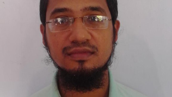 Social media photos show the prime suspected arrested in the murder of American-Bangladeshi blogger Avijit Roy, who was hacked to death in Dhaka last week.