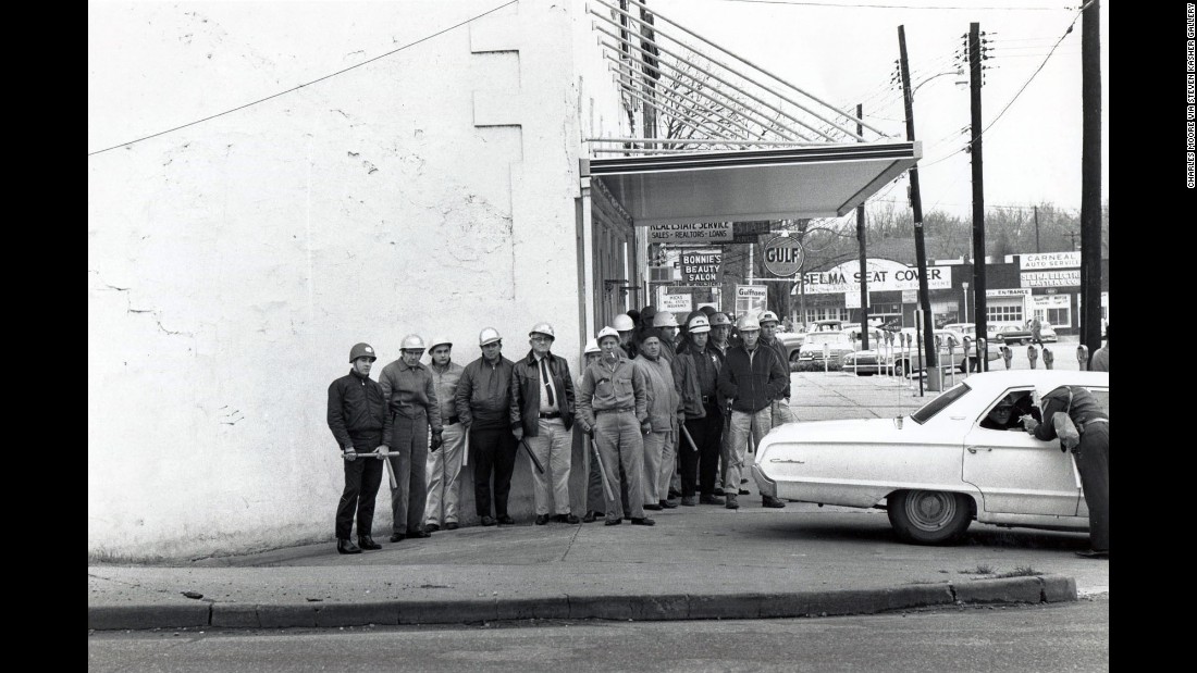 Sheriff&#39;s deputies in Selma prepare to confront marchers on &quot;Bloody Sunday.&quot;