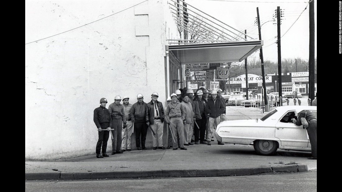 https://cdn.cnn.com/cnnnext/dam/assets/150303161523-07-cnnphotos-selma-restricted-super-169.jpg