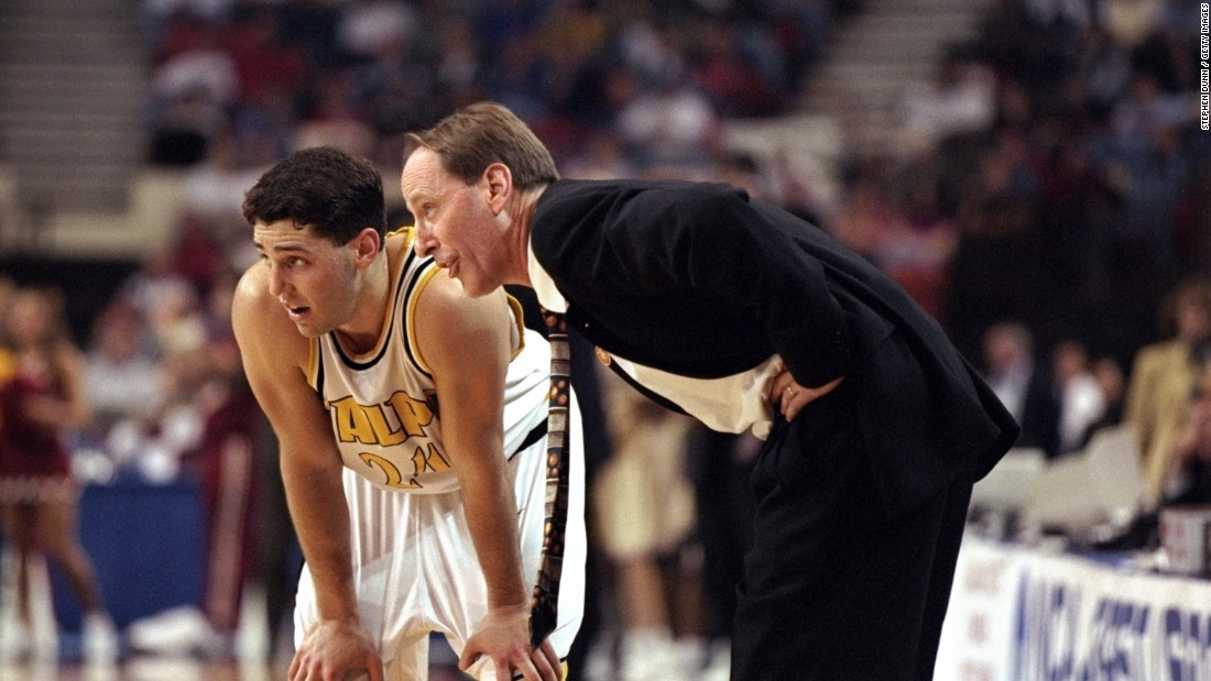 Bryce Drew made his mark in the 1998 NCAA Tournament  playing for Valparaiso University, with his father Homer Drew coaching.