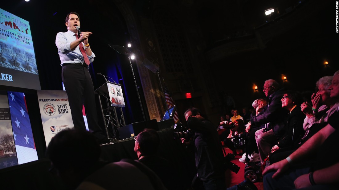 Walker speaks to guests at the Iowa Freedom Summit on January 24, 2015, in Des Moines, Iowa.