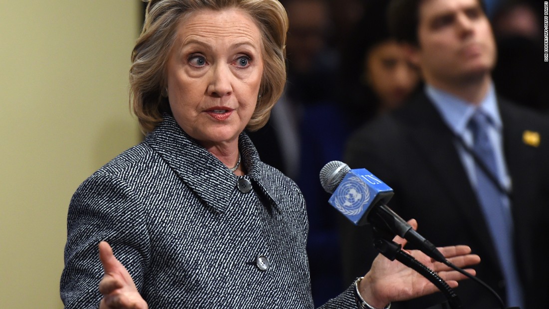 Poll Hillary Clintons Email Divides Public Cnnpolitics 