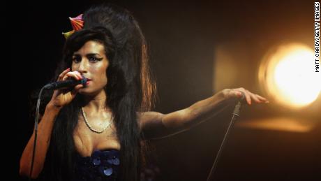 Amy Winehouse performs at Glastonbury Festival on June 28, 2008 in Glastonbury, England.