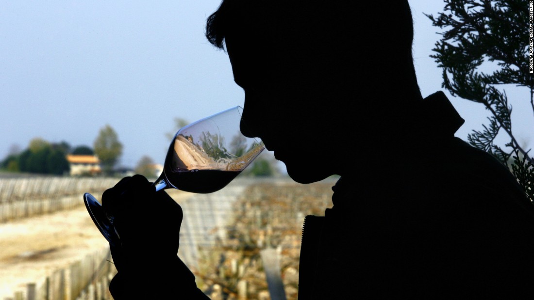 A glass of wine a day is allowed on the MIND diet. Wine is a good source of antioxidants, which is also good for your heart health. &lt;a href=&quot;http://www.mayoclinic.org/diseases-conditions/heart-disease/in-depth/red-wine/art-20048281&quot; target=&quot;_blank&quot;&gt;Resveratol in red wine&lt;/a&gt; may also help prevent damage to blood vessels. 