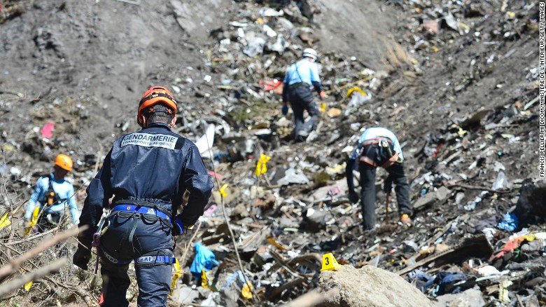 SEYNE, FRANCE - MARCH 26:  In this handout image provided by French Interior Ministry, the Rescue workers and gendarmerie continue their search operation near the site of the Germanwings plane crash near the French Alps on March 26, 2015 in La Seyne les Alpes, France. Germanwings flight 4U9525 from Barcelona to Duesseldorf  has crashed in Southern French Alps. All 150 passengers and crew are thought to have died. (Photo by Francis Pellier MI DICOM/Ministere de l'Interieur/Getty Images)