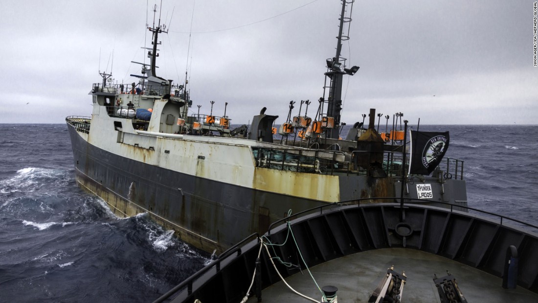 Hunt ends with Sea Shepherd rescuing alleged poachers - CNN