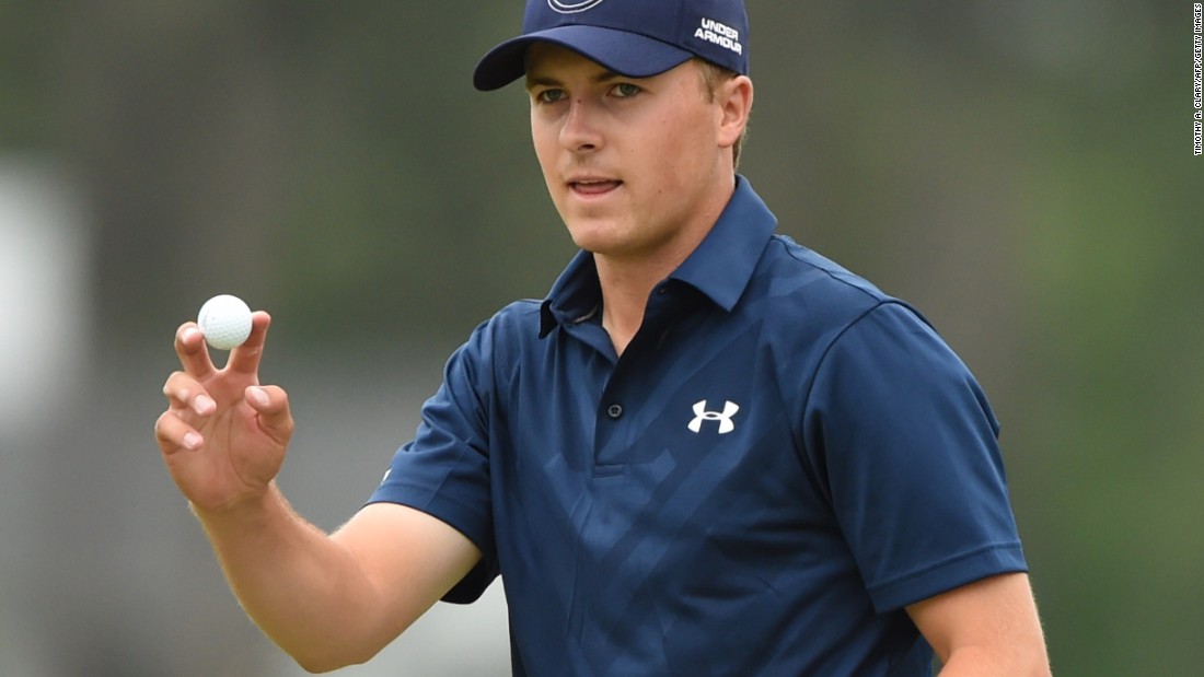 Jordan Spieth extended his Masters lead to six shots at the 10th hole Sunday with a record 26th birdie this week, surpassing Phil Mickelson&#39;s 2001 milestone.