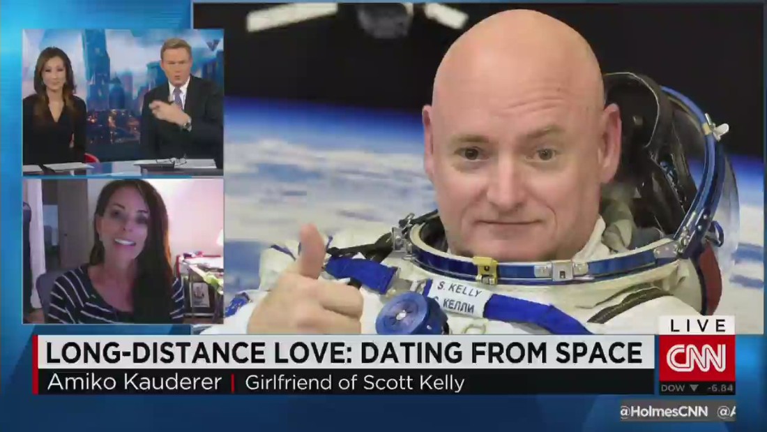 Astronauts Girlfriend On Very Long Distance Dating Cnn Video