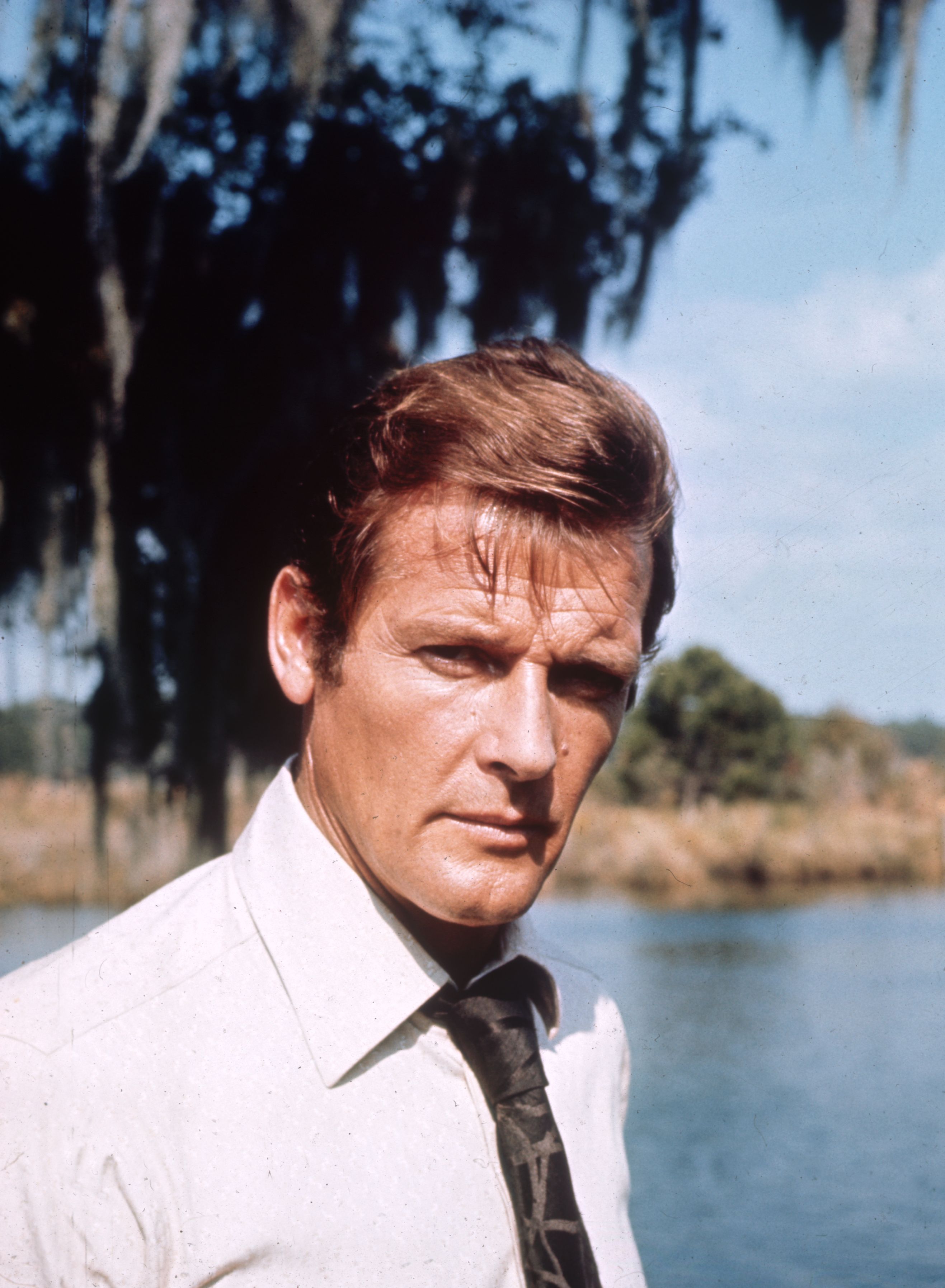 Roger Moore Fast Facts Cnn