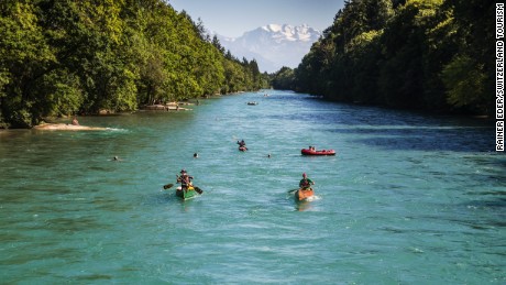 A boat trip on the River Aare is a refreshing pleasure. The quietly flowing river attracts thousands of water lovers on beautiful summer days.