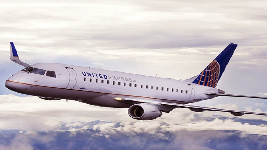 united express airlines flight into crescent city airport