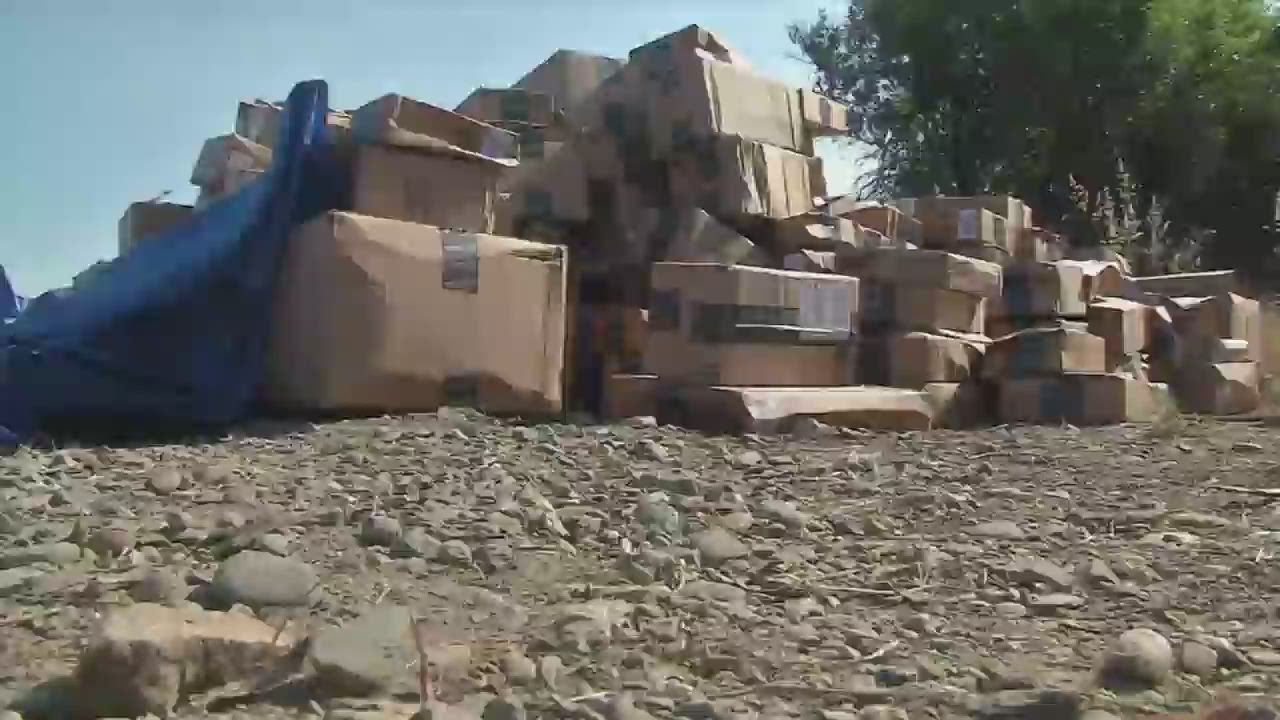 Truck Accident Leaves Packages Scattered On Highway Cnn Video