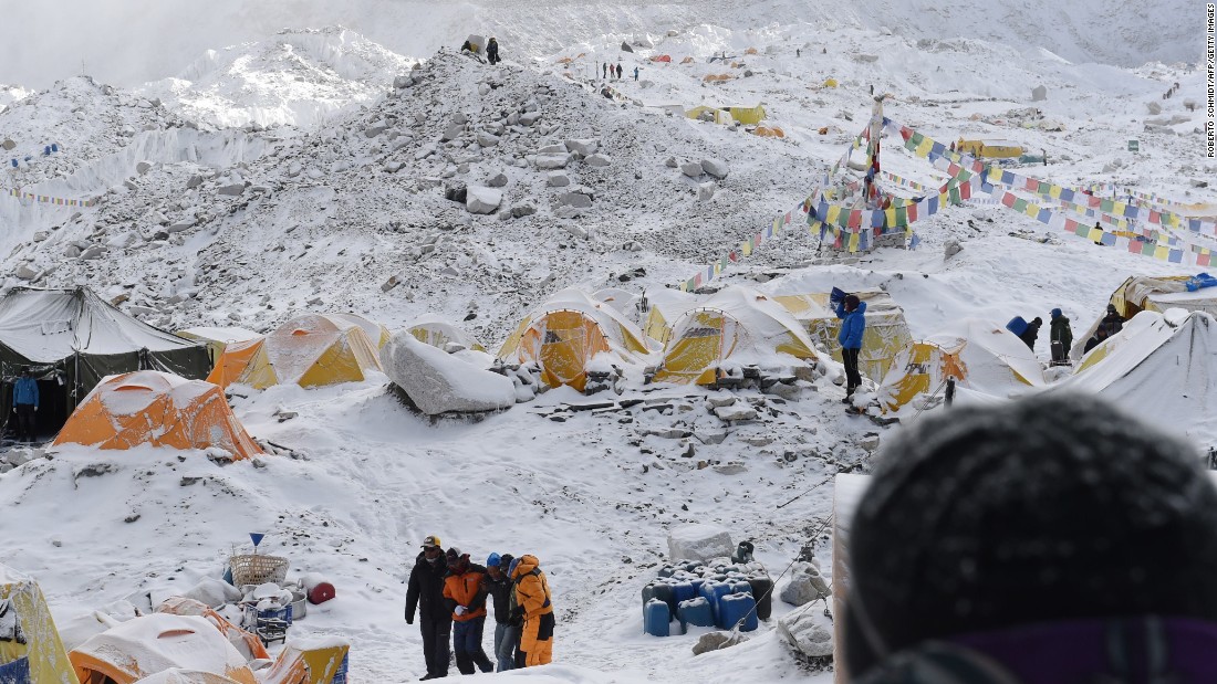 Mount Everest New Avalanches From Aftershocks In Nepal Cnn