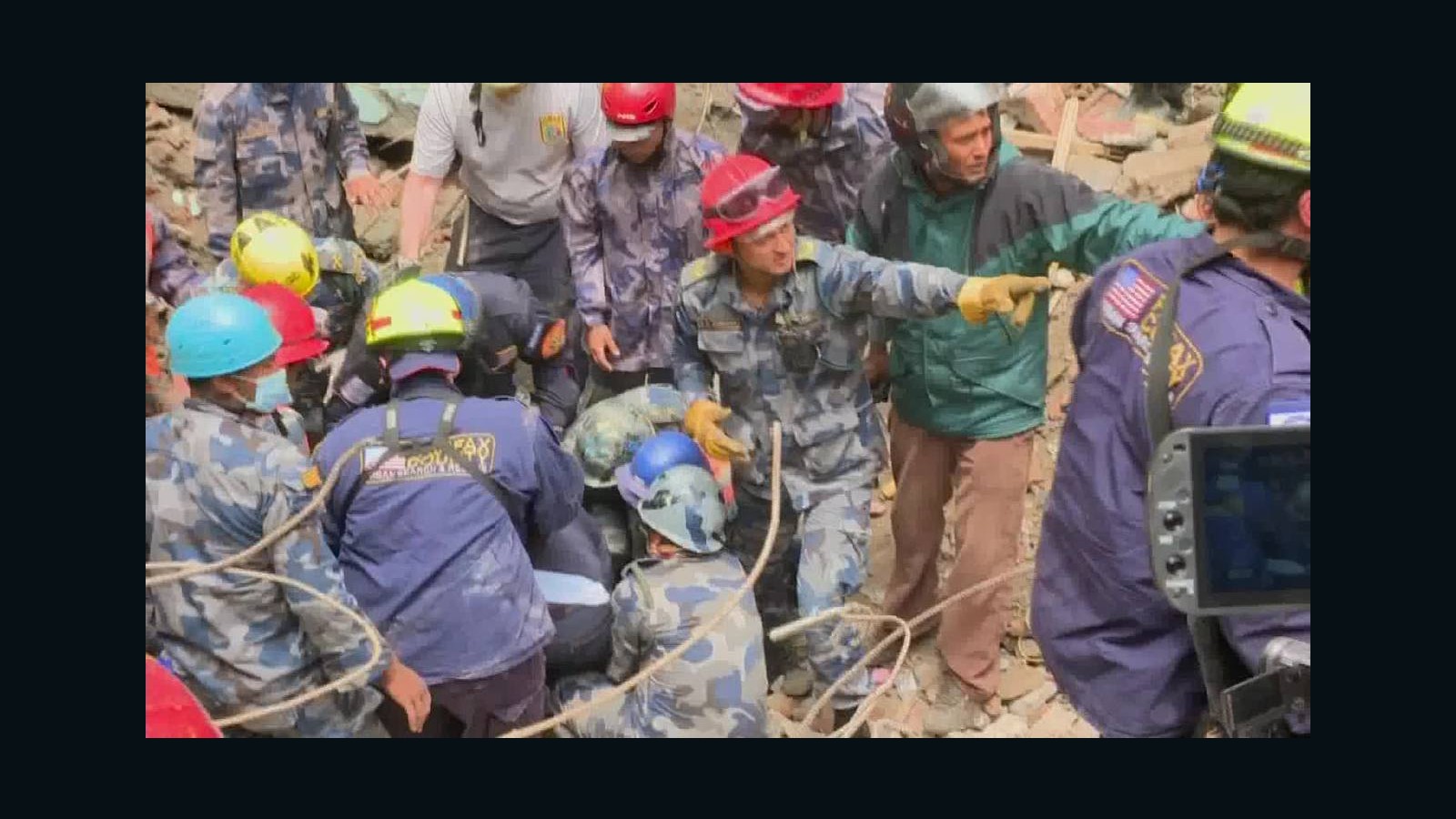 Earthquake In Nepal Leaves Hundreds Dead Cnn