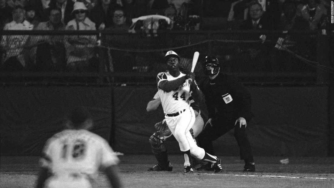 Hank Aaron breaks Babe Ruth&#39;s career home run record, hitting home run No. 715 at Atlanta&#39;s Fulton County Stadium in April 1974. Aaron finished his career with 755 home runs, a record that stood until Barry Bonds broke it in 2007.