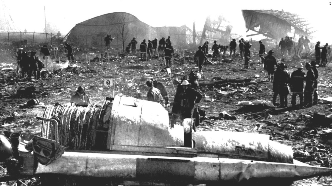 Only moments after takeoff, an engine separated from American Airlines Flight 191, causing the plane to crash in a field near Chicago&#39;s O&#39;Hare International Airport on May 26, 1979. All 271 people on board the plane -- and two people on the ground -- were killed, making it the worst aviation accident ever on U.S. soil. 