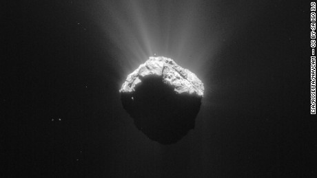 Questa immagine della Cometa 67P/Churyumov-Gerasimenko è stata presa il 15 aprile 2015.