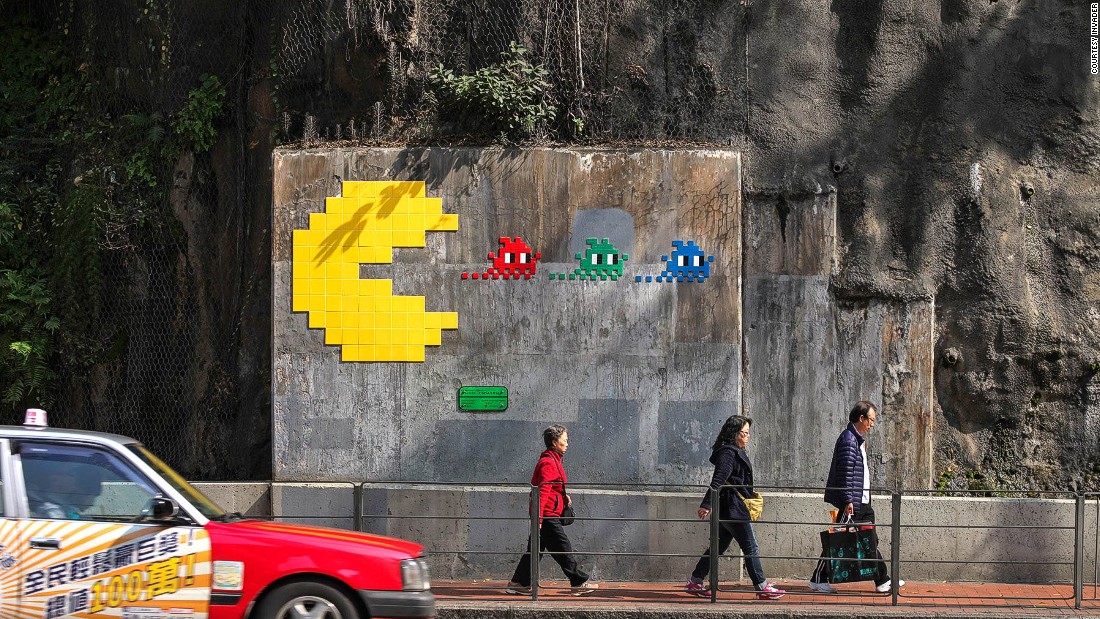 space invaders street art