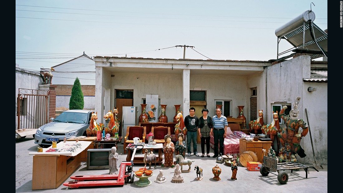 Zhang Youcai&#39;s family lives in Nanshishan village, Henan province, where the art of Tang tricolor pottery originated. They are the only family able to make ceramic horses up to 1.7 meters in height. In a year, they can produce more than 400 of these horses, for a yearly income of about 100,000 yuan ($16,083).