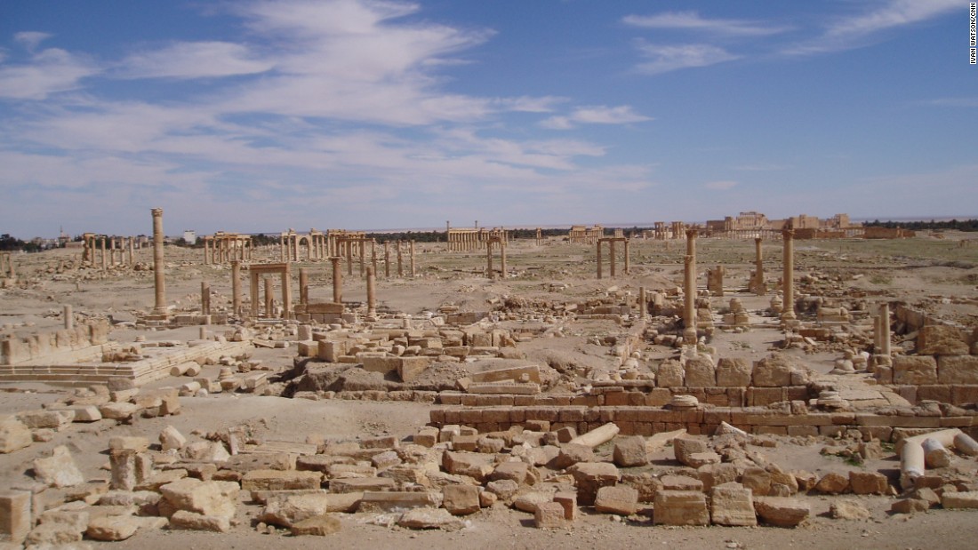ISIS controls 'everything' in ancient city of Palmyra - CNN
