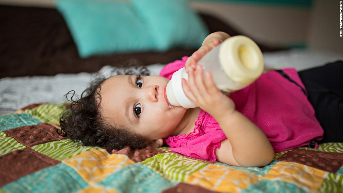 self feeding bottle