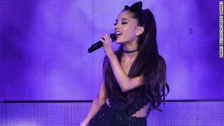 Ariana Grande Apologizes And Explains Doughnut Licking Cnn