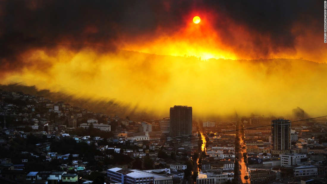 This haunting photo shows part of the damage caused by a bushfire in 2014 that killed 16 people and destroyed nearly 3,000 homes in Valparaiso.