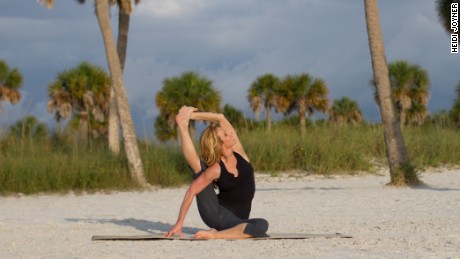 Be happier with 7 minutes of yoga