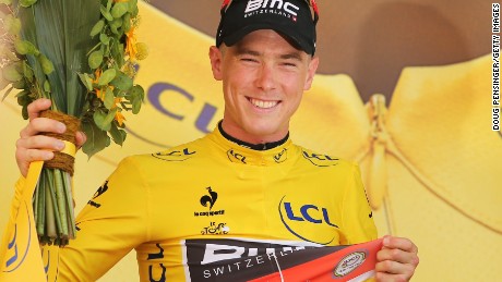 Australia&#39;s Rohan Dennis is the first man to don the yellow jersey in the 2015 Tour de France.