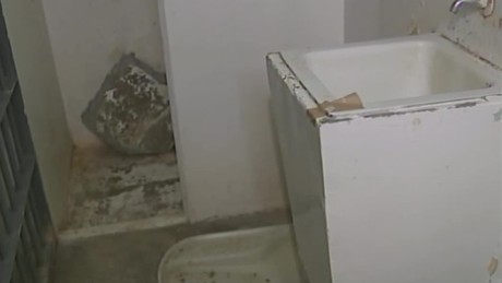 el chapo bathtub