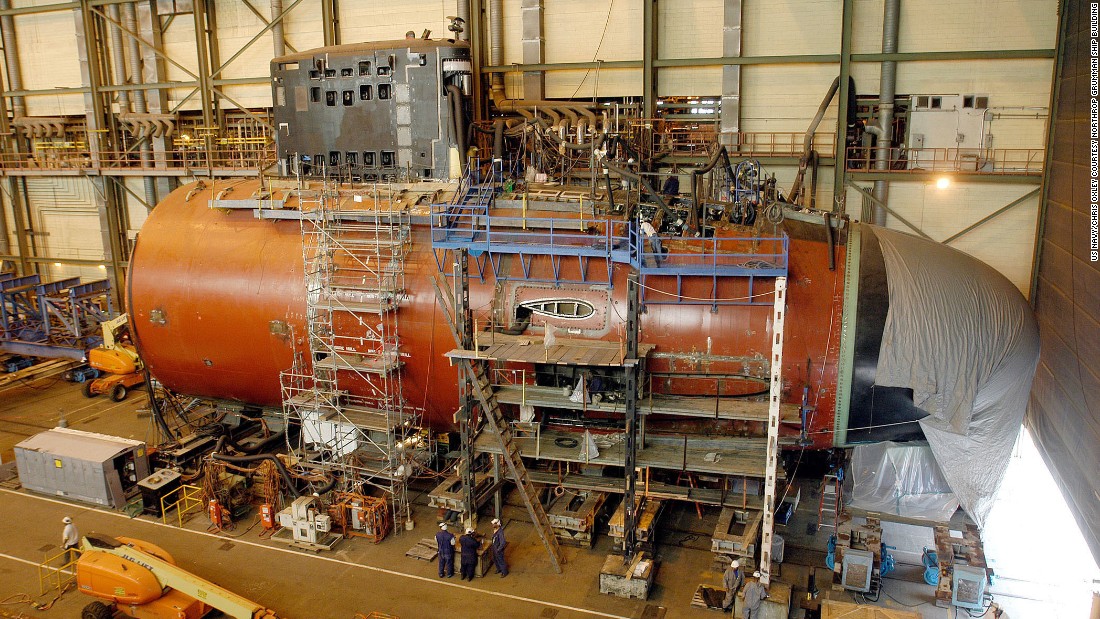 The Warner has no keel. The 337-foot submarine was assembled by welding together approximately 50-foot sections of hull, which had most of what&#39;s needed in each section already built in. Here the forward section of the Virginia-class submarine North Carolina is shown under construction in 2006.