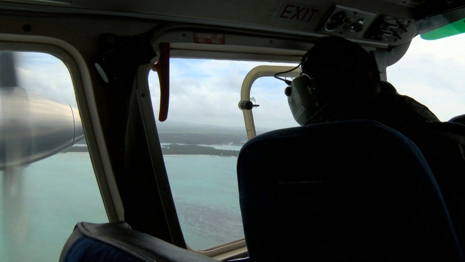 CNN On Board Air Search For MH370 Debris - CNN Video