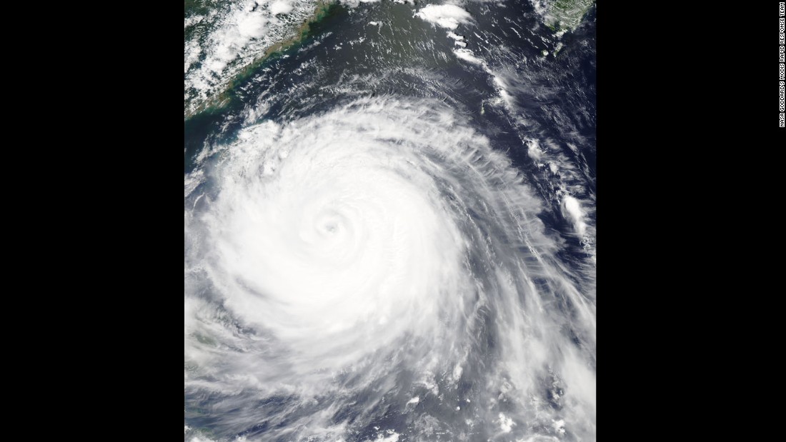 NASA&#39;s Aqua satellite captured this image of Typhoon Soudelor on August 7 as it approached Taiwan.