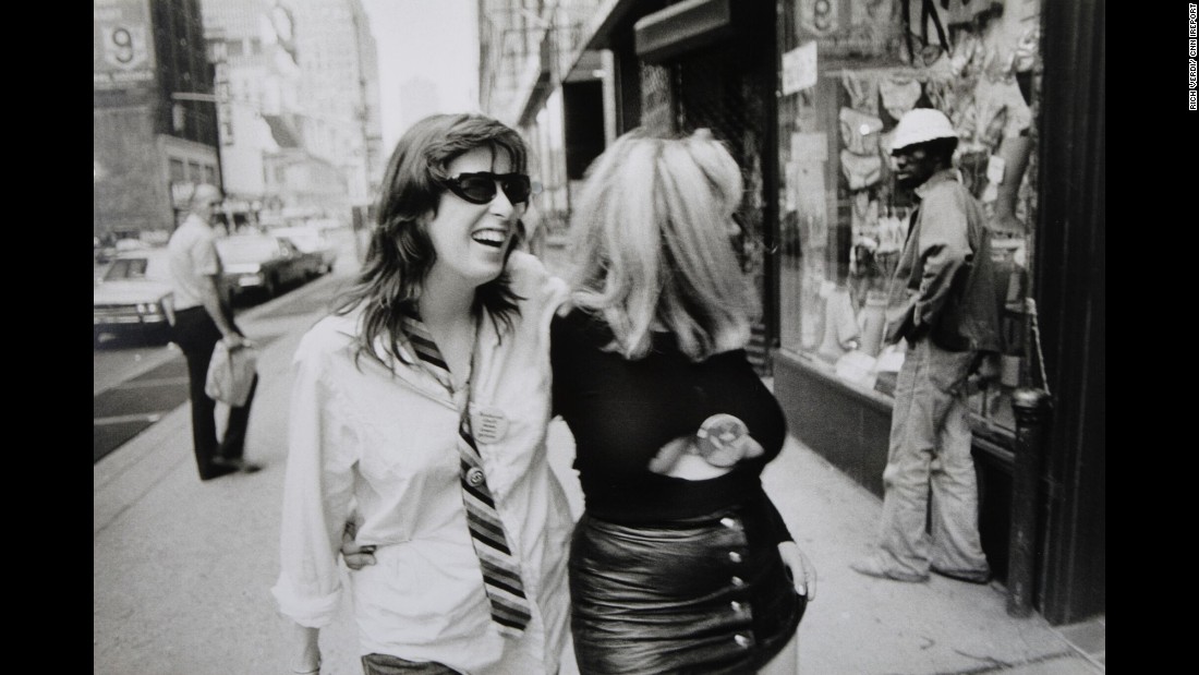 Verdi captured two CBGB regulars on the streets of New York in 1977.