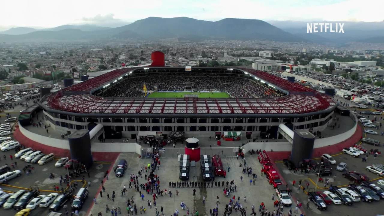 Netflix busca anotar 'gol' en Latinoamérica con serie - CNN Video