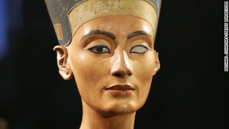 New clues in hunt for Nefertiti&#39;s tomb