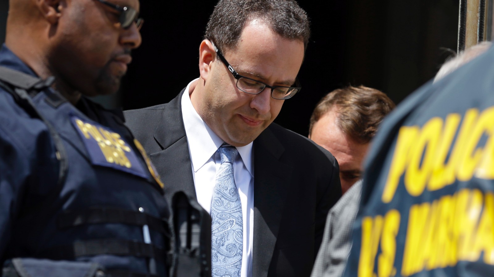 1600px x 900px - Jared Fogle reaches plea agreement in porn case - CNN