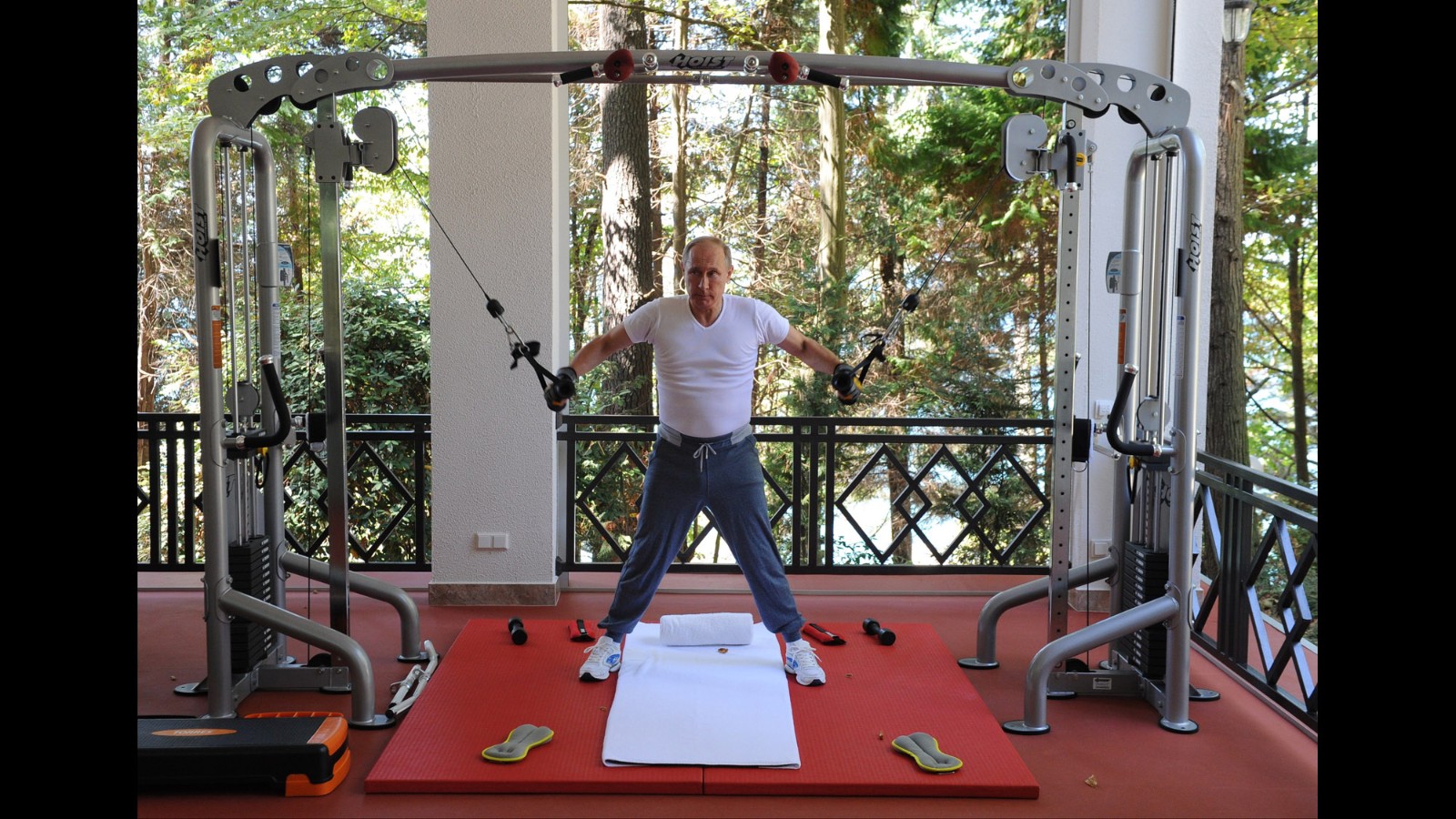 Russias Pres Vladimir Putin Flexes His Muscles Cnn Video 0033