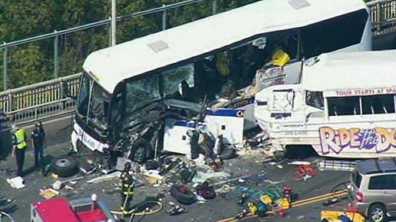 4 dead as bus, duck tour vehicle collide in Seattle - CNN