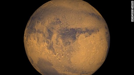 火星には液体の水が存在して、そこの生命体への希望を呼び起こすとNASAは述べています