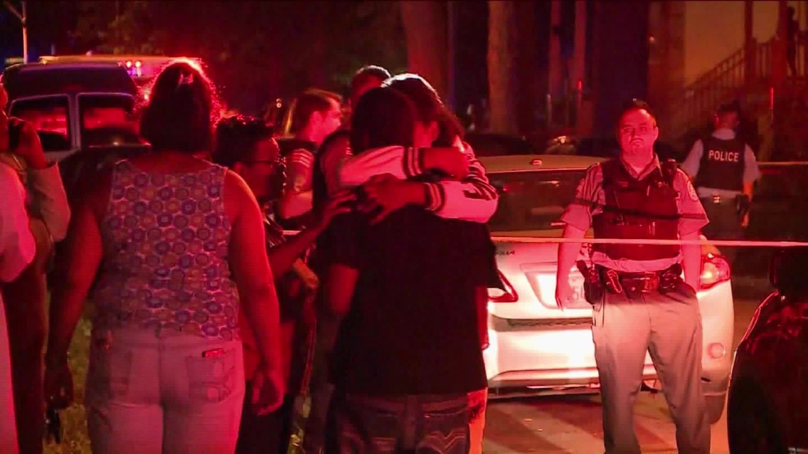 Officers break the rules to save baby shot in drive-by - CNN