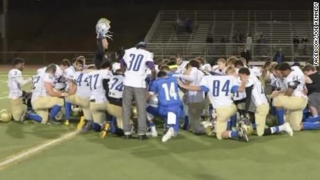 Appeal from high school football coach prevented from praying after games reaches Supreme Court