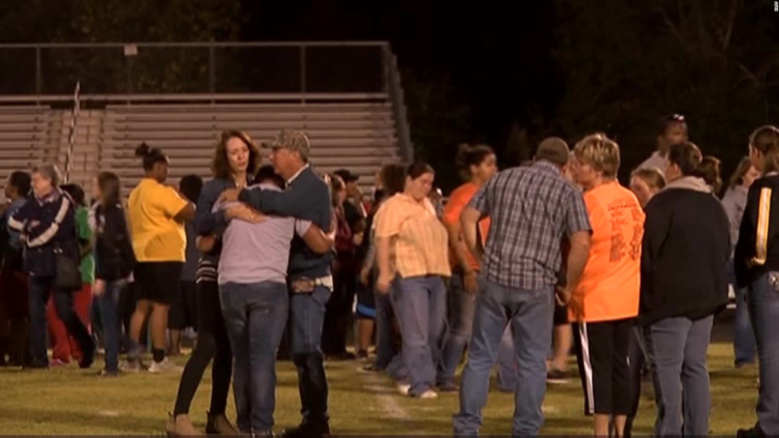 High school football player Andre Smith dies in Illinois CNN